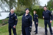 (v.l.n.r.): Paul Schott (Tim Wilde), Nele Fehrenbach (Floriane Daniel), Julia Demmler (Wendy Güntensperger) und Jakob Frings (Max König) sind auf der Suche nach zwei Bankräubern, die sich mit zwei Geiseln am Ufer des Bodensees verstecken.