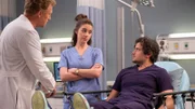 Grey's Anatomy Staffel 20 Folge 4 Zweifelnde Blicke: Kevin McKidd als Dr. Owen Hunt, Adelaide Kane als Dr. Jules Millin, Nick Cafero als Doug Millin.