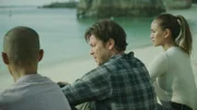 Ernesto Alamares (Arthur Acuña,l.), Alex Walker (Christian Kane,m.) und Kai Mendoza (Samantha Richelle)