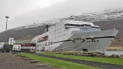Auf den zwei Decks der Norröna haben bis zu 800 Autos Platz.