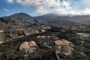 Die Lava begräbt ganze Dörfer auf La Palma unter sich.