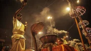 In Varanasi, the holiest city for the Hindus, Josh Gates witnesses a ritual intended to break the cycle of death and rebirth.