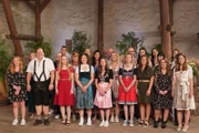 Die Bewerberinnen und Bewerber beim Scheunenfest.   +++