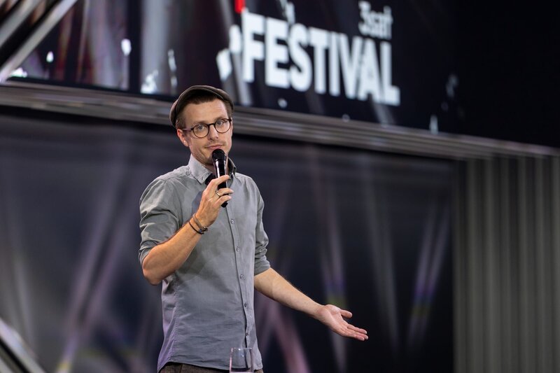 Moritz Neumeier: Ich liebe sie trotzdem (D, 2022)