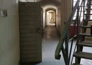 Die Wende brachte für viele DDR-Häftlinge Veränderungen - so kamen auch einige gefährliche Täter frei.