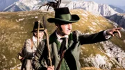 Erzherzog Johann auf dem Hochschwabmassiv, deutet in die Ferne.