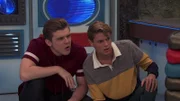 L-R: Jasper Dunlop (Sean Ryan Fox), Henry Hart (Jace Norman)