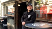 Unterwegs im Auftrag Gottes - Daniel Schmidt, Wirt des Elbschlosskellers, der 'härtesten' Kneipe auf dem Kiez, hat ein Herz für Gestrandete auf St. Pauli.