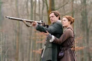 Roger Wakefield (Richard Rankin), Brianna Randall (Sophie Skelton)