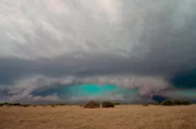 Die Ebenen des Mittleren Westens der USA, auch „Tornado Alley“ genannt, werden regelmäßig Schauplatz eines der heftigsten Wetterphänomene unserer Erde.