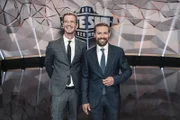 Joko (l.) und Klaas (r.) buhlen um die Gunst des Publikums, denn beide sind überzeugt davon, 'Die beste Show der Welt' zu präsentieren ...