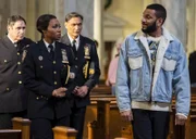 (v.l.n.r.) Captain Stan Yenko (Richard Kind); Deputy Inspector Regina Haywood (Amanda Warren); Assistant Chief John Suarez (Jimmy Smits); Antoine Jordan (Biko Eisen-Martin)