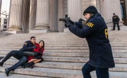 (v.l.n.r.) Omar Adom 'OA' Zidan (Zeeko Zaki); Mona Nazari (Yasmine Aker); Maggie Bell (Missy Peregrym)