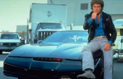 (2. Staffel) - Kämpfen gemeinsam gegen das Böse: Michael Knight (David Hasselhoff) und sein Super-Auto K.I.T.T ...