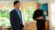 Michael Westen (Jeffrey Donovan, l.) ist beunruhigt: Der alternder Ex-Spion Paul Anderson (Burt Reynolds) befindet sich plötzlich auf dem Radar eines russischen Killerkommandos wieder.