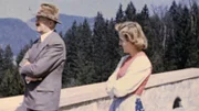 Adolf Hitler und Eva Braun auf dem Berghof.