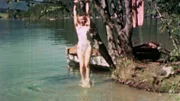 Eva Braun beim Baden.