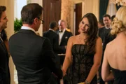 L-R: Neal Caffrey, Peter Burke und Bianca.
