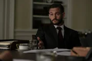 John Zabel (Hugh Dancy)