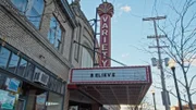 Das neue Leuchtschild glitzert schon: Nach Jahrzehnten des Verfalls sieht die Zukunft des Variety Theaters in Cleveland vielversprechend aus.
