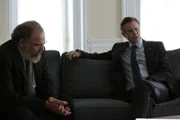 Saul Berenson (Mandy Patinkin, l.); Präsident Benjamin Hayes (Sam Trammell, r.)