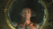 Sherlock Holmes (Jonny Lee Miller)