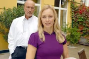 Miguel Herz-Kestranek (Dr. Heinz Wagner), Marita Marschall (Senta Wagner).