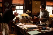 l-r: Michael Peterson (Colin Firth), David Rudolf (Michael Stuhlbarg)