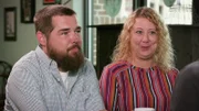 Billy gewann eine glatte Million mit einem Rubbellos, dass das Leben von ihm und seiner Familie mit einem Schlag auf den Kopf stellte. Jetzt brauchen die neuen Millionäre David Bromstads Hilfe, um in Knoxville, Tennessee, ein neues Zuhause für 180.000 US-Dollar zu finden.