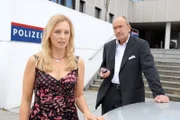 Marita Marschall (Senta Wagner), Miguel Herz-Kestranek (Dr. Heinz Wagner).