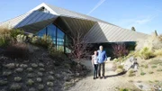 In den Bergen Sierra Nevadas gewährt ein Traumhaus aus Zink und Glas seinen Bewohnern spektakuläre Ausblicke