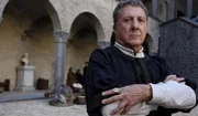 Giovanni (Dustin Hoffman)