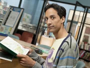 (1. Staffel) - Um nicht mit Jeff alleine in der Lerngruppe zu sein, hat Britta den etwas schrägen Abed Nadir (Danny Pudi) dazu eingeladen ...