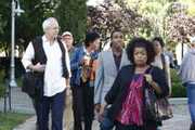 Ein neuer vielversprechender Collegetag wartet auf Pierce (Chevy Chase, vorne l.), Shirley (Yvette Nicole Brown, vorne r.) und Troy (Donald Glover, vorne M.) ...