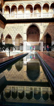 Der Alcázar von Sevilla ist der mittelalterliche Königspalast von Sevilla.