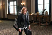 Arpi Meskimen (Holly Hunter)