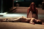 Wird Zeugin eines Mordes: Carrie Wells.