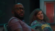 Keef Knight (Lamorne Morris, l.) und Gunther (Blake Anderson, r.)