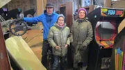 „Mission Besenrein“ unter enormem Zeitdruck: Die Geschwister Bernhard und Gabriele haben von ihrem Vater einen großen Vierkanthof in Oberbayern geerbt: 2.000 Quadratmeter voller Trödel, Autos, Musikboxen, Spielautomaten, Schrott und Müll. Alles muss so schnell wie möglich zu Geld gemacht oder entsorgt werden, denn die Geschwister haben den Vierkanthof bereits verkauft.