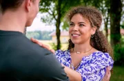 Ana trifft Philipp nach vielen Jahren wieder und verliebt sich erneut.