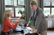 Sophie Haas (Caroline Peters, l.) kümmert sich um ihren Fall, Zielonka (Michael Hanemann, r.) soll sich raushalten.