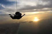 Skydiving, paratroopers, Dubai.