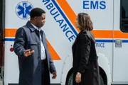 L-R: Donovan (KEVIN HANCHARD) and Sarah (MAYKO NGUYEN)
