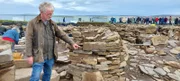 Auf den Orkney-Inseln legen Archäologinnen und Archäologen eine der bedeutendsten Stätten der europäischen Jungsteinzeit frei: das sogenannte "Ness of Brodgar".