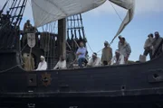 Mirko Drotschmann an Deck eines Nachbaus der "Santa Maria" in Madeira.