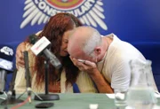 Mick und Mairead Philpott , die letzte Woche sechs ihrer Kinder bei einem Hausbrand verloren haben, geben heute eine Pressekonferenz im Derby Conference Centre.