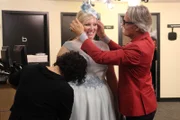 Monte gibt sein Bestes, um Becca und Cory eine perfekte Hochzeit zu organisieren ...