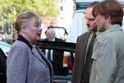 Law & Order: Special Victims Unit "Tragedy" (L-R) Shirley Knight, Christopher Meloni, Mariska Hargitay  Photographer: Will Hart