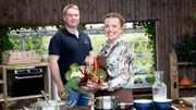 Köchin Zora Klipp und Fischer Frederik Otten kochen Steinbutt mit Rhabarber-Fenchel-Salat und Kartoffel-Kräuter-Stampf