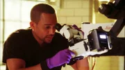 Dr. Sheldon Hawkes (Hill Harper). Die Verwendung des sendungsbezogenen Materials ist nur mit dem Hinweis und Verlinkung auf TVNOW gestattet.